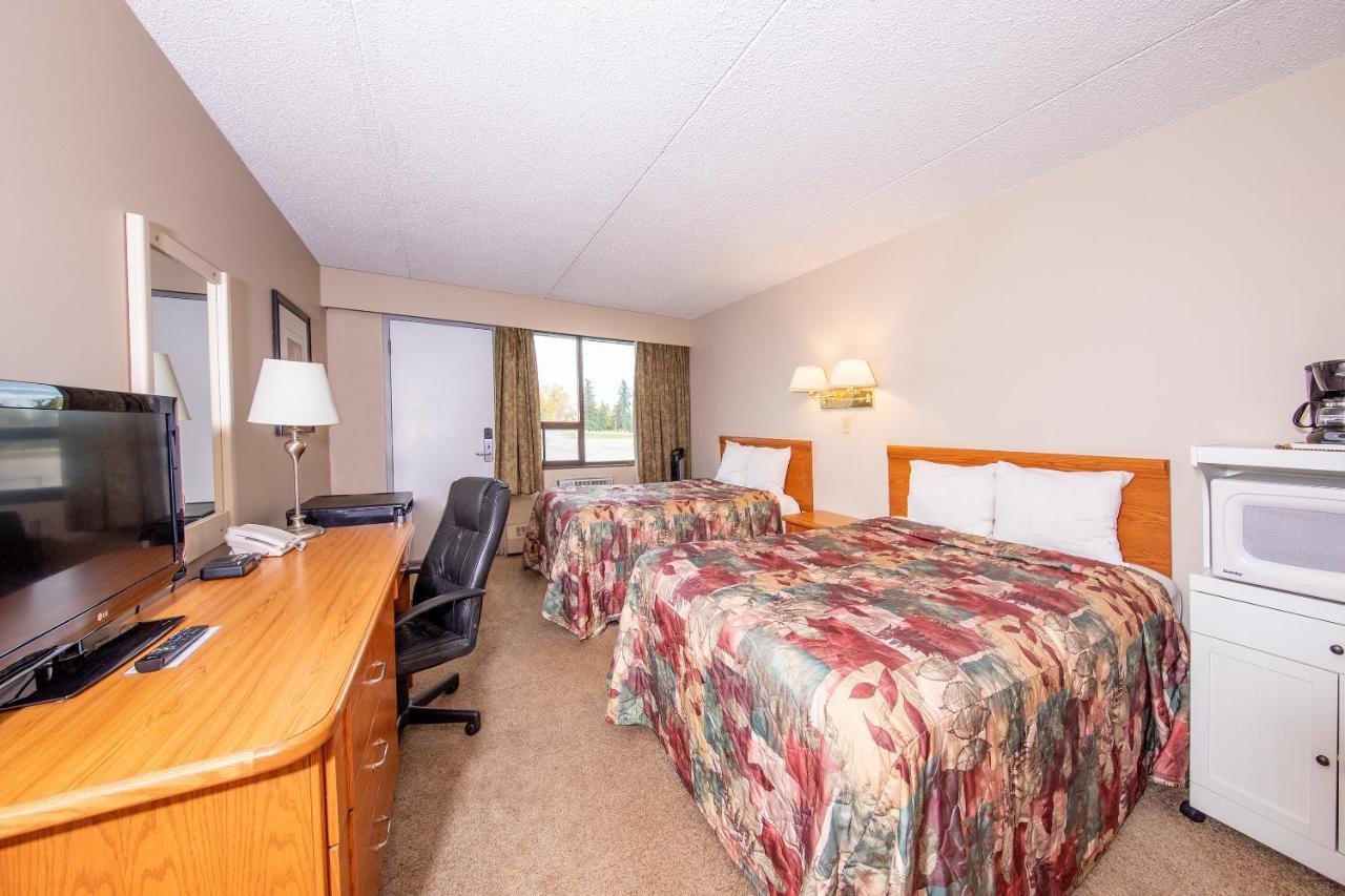 Dunvegan Inn & Suites Fairview Exterior photo
